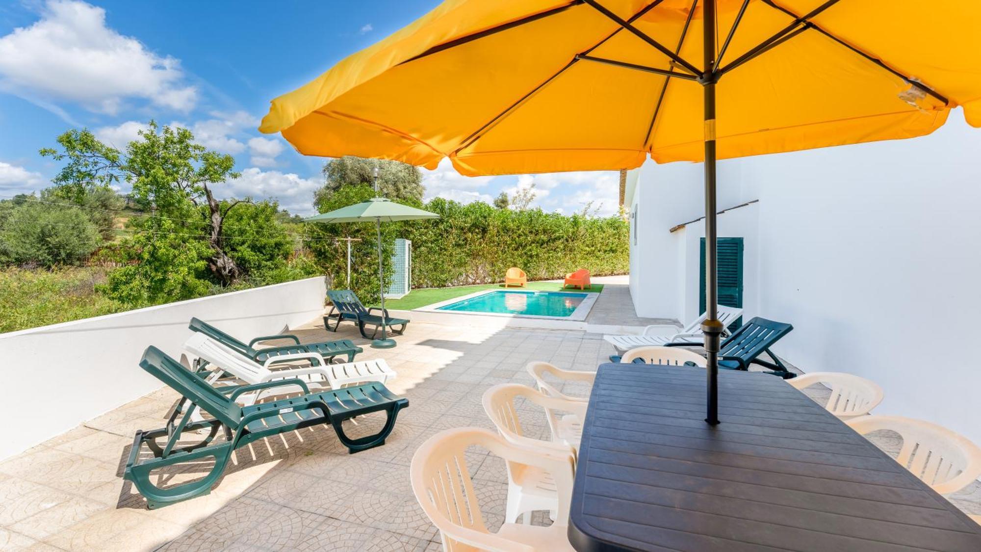 Sunny & Calm 4 Bdr House W/ Pool By Lovelystay Santo Estevao  Exterior photo
