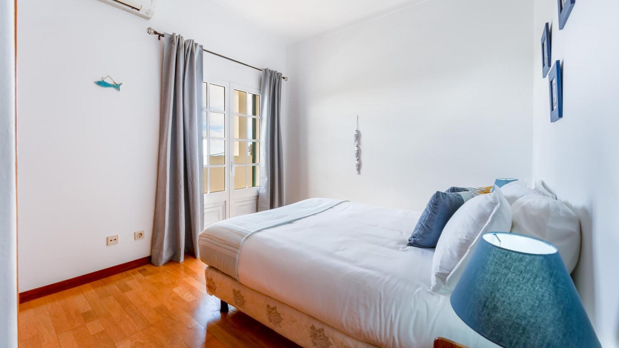 Sunny & Calm 4 Bdr House W/ Pool By Lovelystay Santo Estevao  Exterior photo