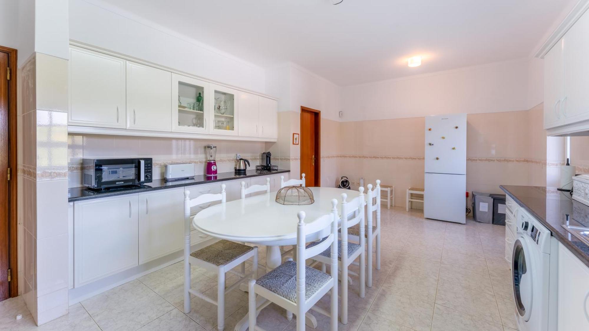 Sunny & Calm 4 Bdr House W/ Pool By Lovelystay Santo Estevao  Exterior photo