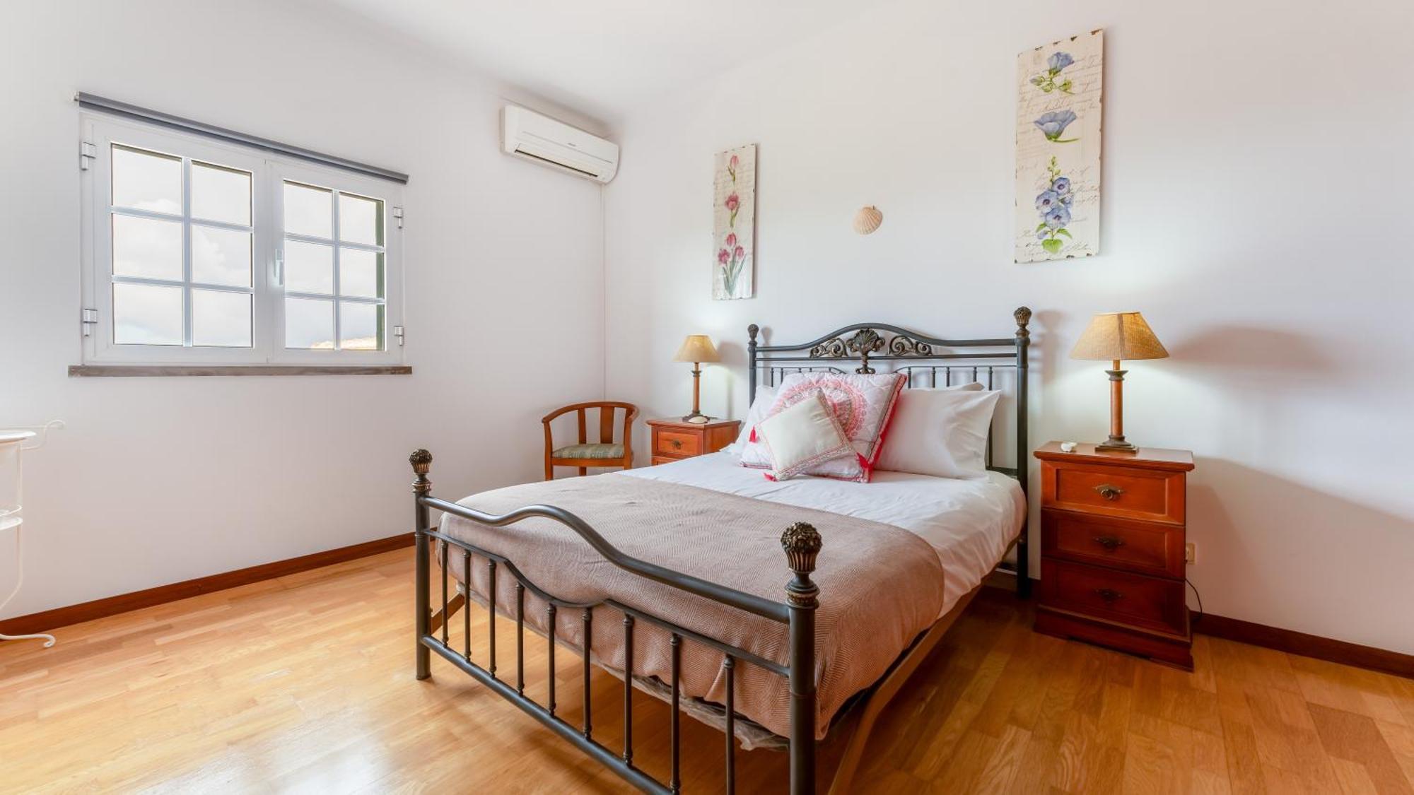 Sunny & Calm 4 Bdr House W/ Pool By Lovelystay Santo Estevao  Exterior photo